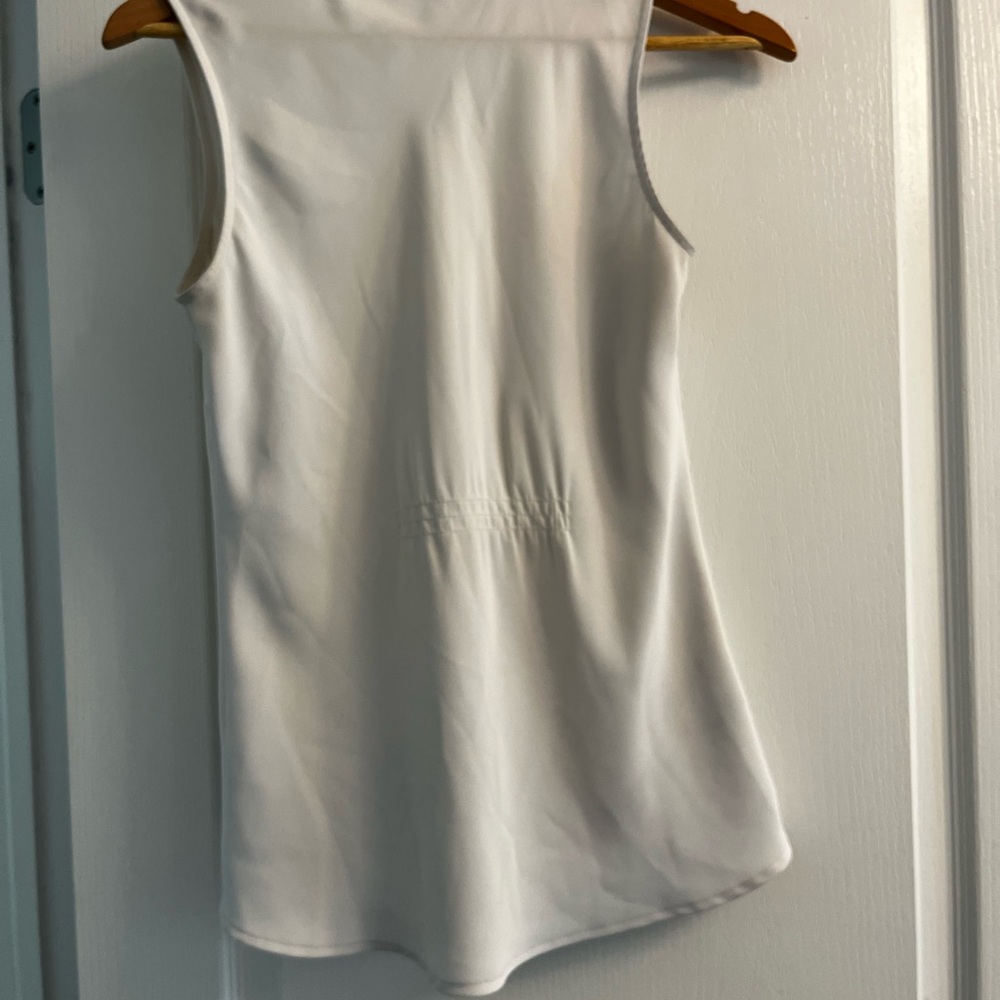 NIC+ZOE White Sleeveless Crewneck Tank